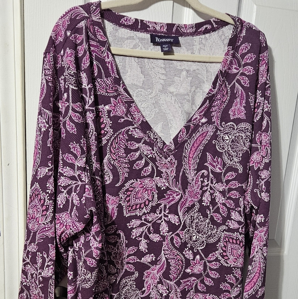 Purple and Pink Paisley 3/4 Sleeve Waffle TextureV-Neck Top